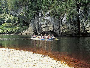 rafting on the Franklin River